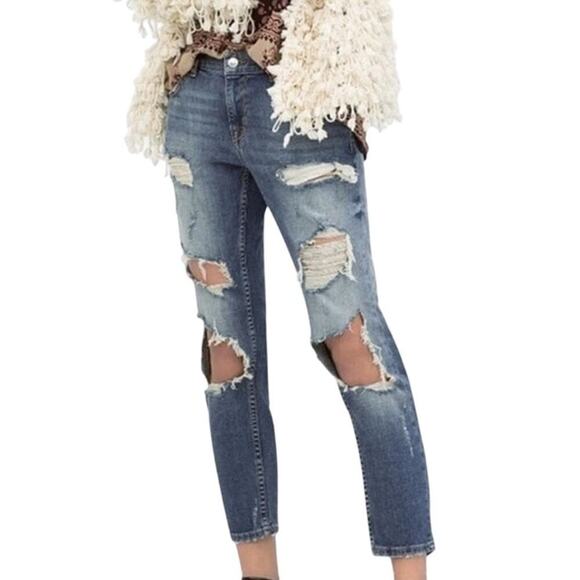 Zara Mid Rise Ripped Distressed Thrashed Denim Cigarette Jeans - Picture 4 of 9